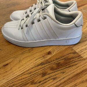 K-Swiss Classic White Women’s Sneakers